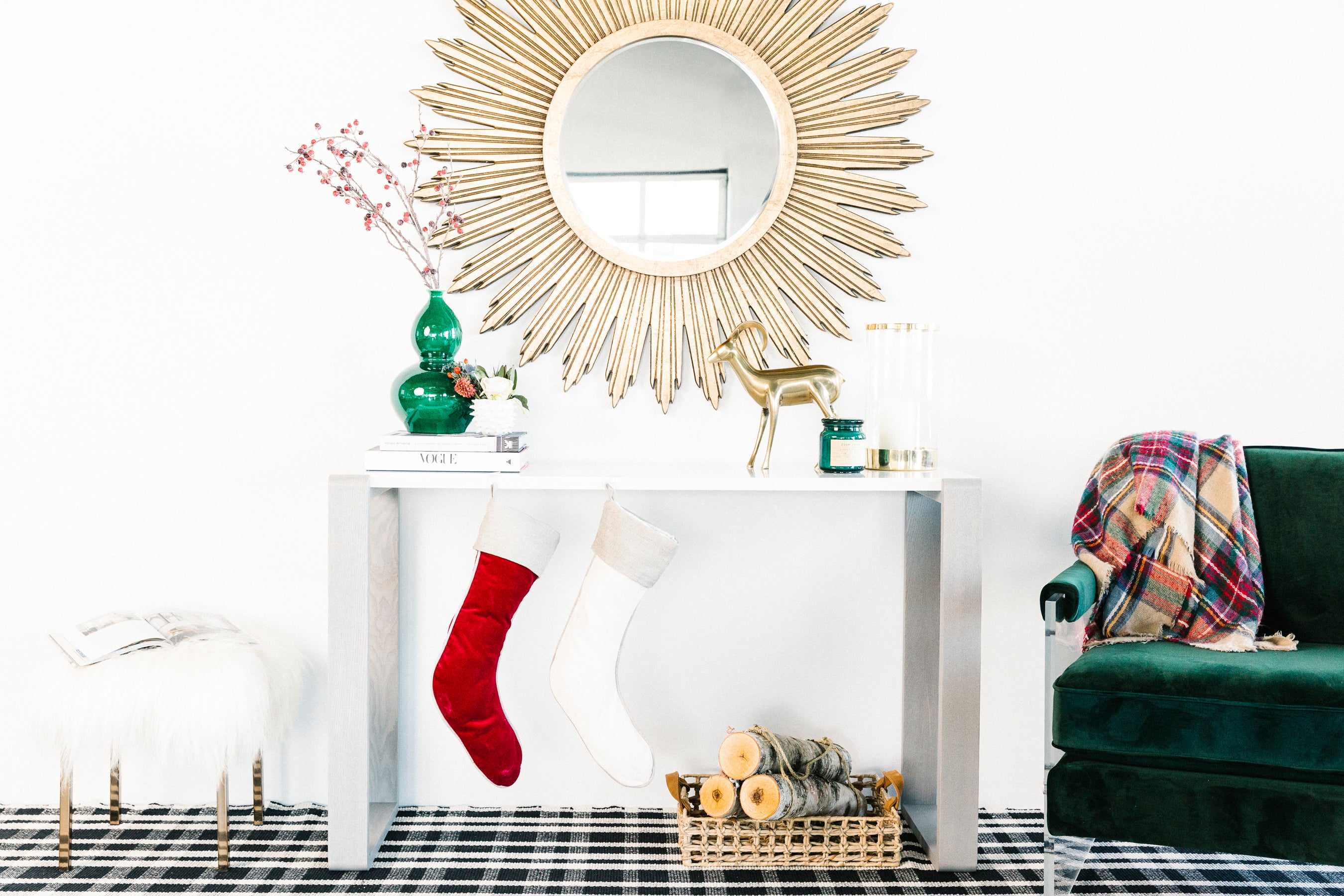 6 Super Easy and Affordable Ways To Deck The Halls With Holiday Décor Your Guests Will Love
